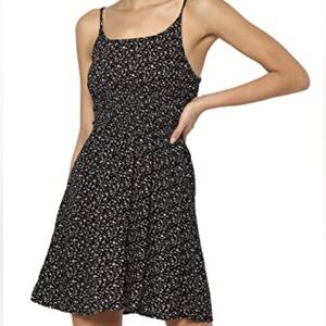 American Eagle Fit & Flare Dress🌸